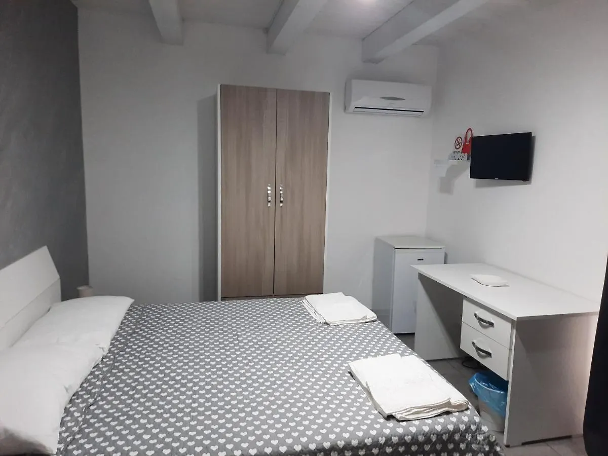 Ittiturismo L'Ancora Hotel Scoglitti 0*,  Italy